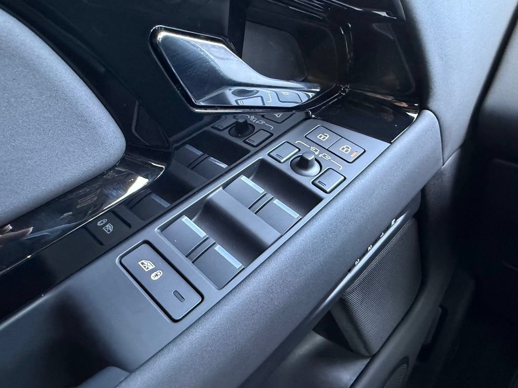 New 2026 Land Rover Range Rover Evoque S AWD/4WD image 14