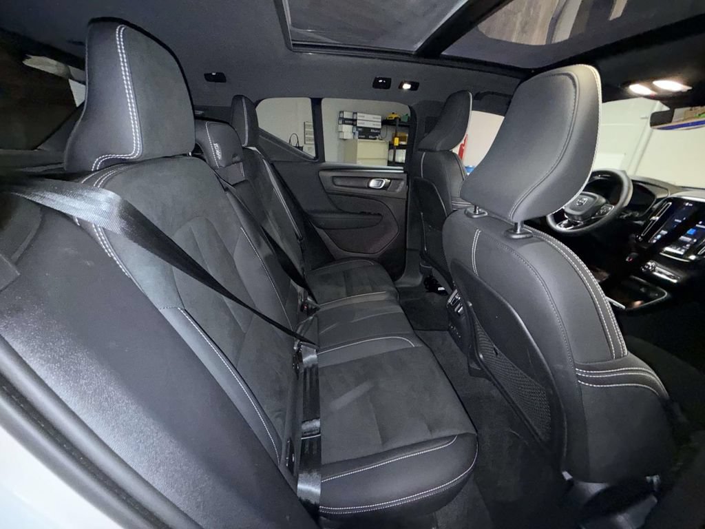 Used 2024 Volvo XC40 Recharge Ultimate w/ Protection Package Premier AWD/4WD image 16