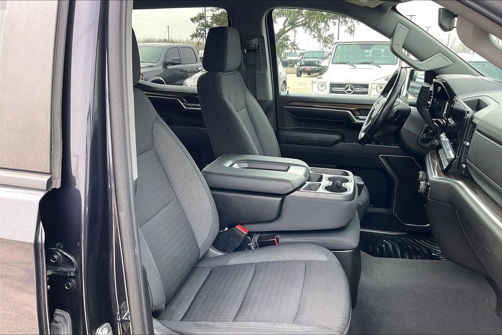 Used 2022 Chevrolet Silverado 1500 LT image 30