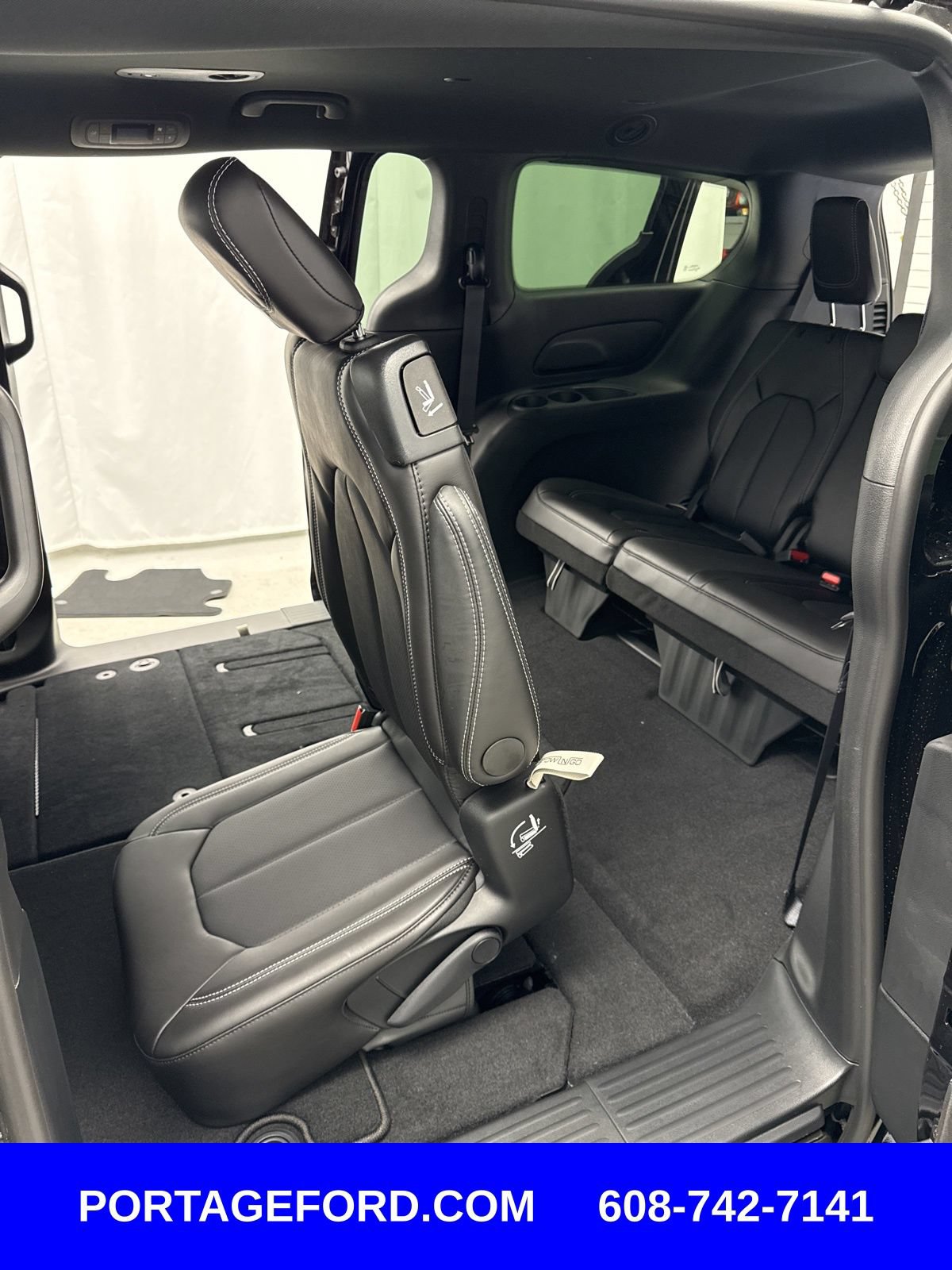 New 2026 Chrysler Pacifica Select w/ S Appearance Package FWD image 40