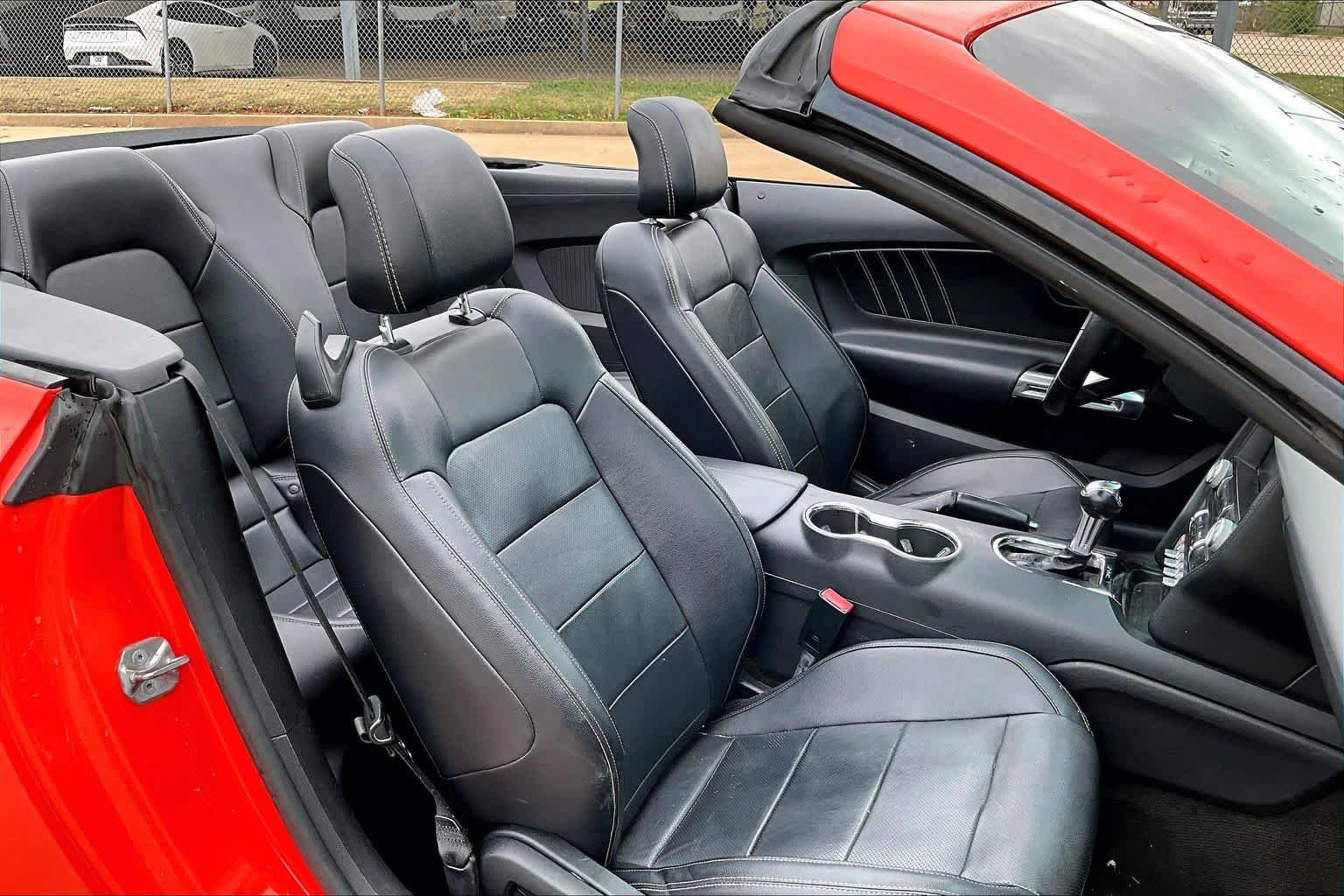 Used 2016 Ford Mustang Premium RWD image 9