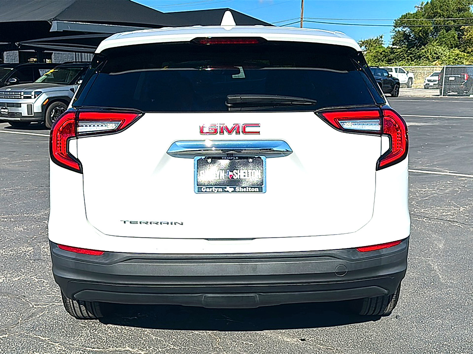Used 2024 GMC Terrain SLE FWD image 7