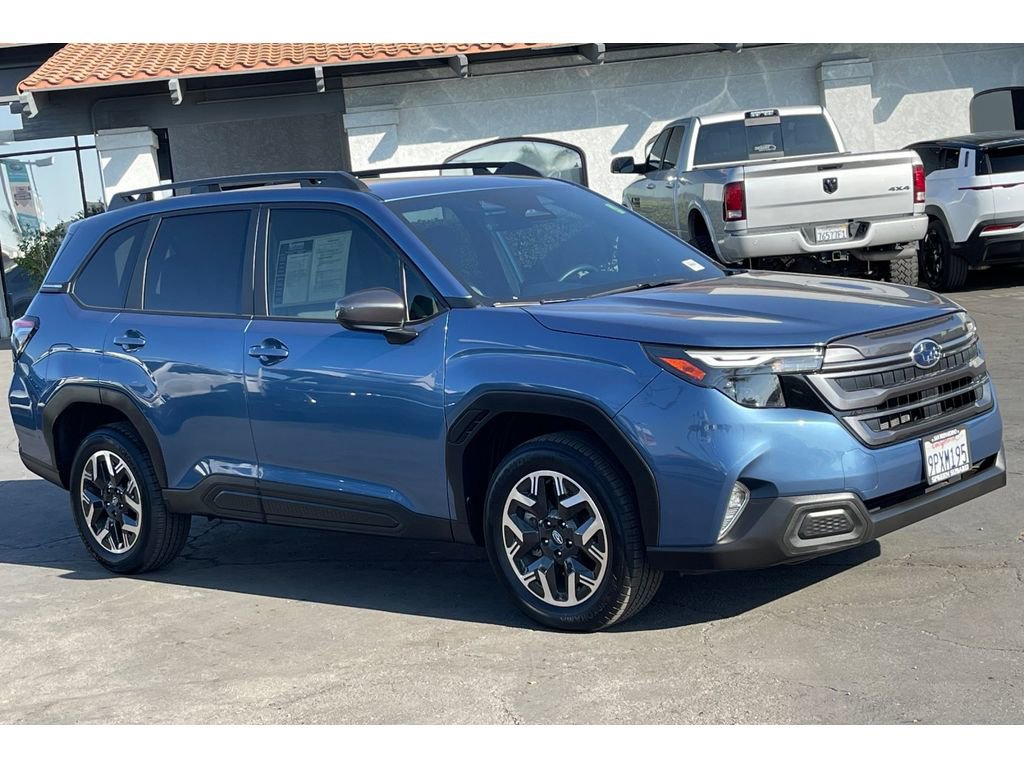 Used 2025 Subaru Forester Premium image 8