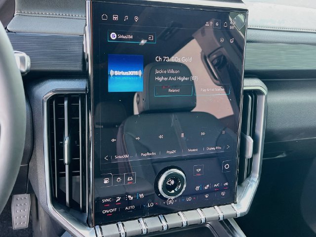 New 2027 GMC Acadia AT4 w/ Luxury Package AWD/4WD image 10