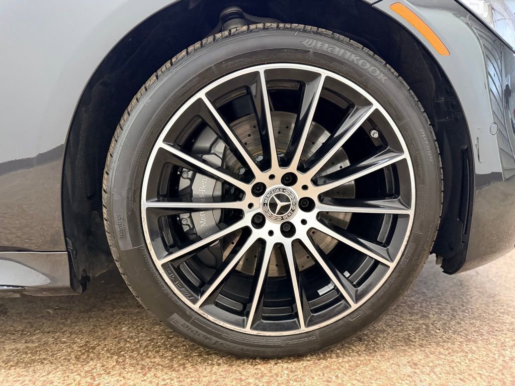 Used 2022 Mercedes-Benz S 580 4MATIC Sedan w/ AMG Line Package image 25