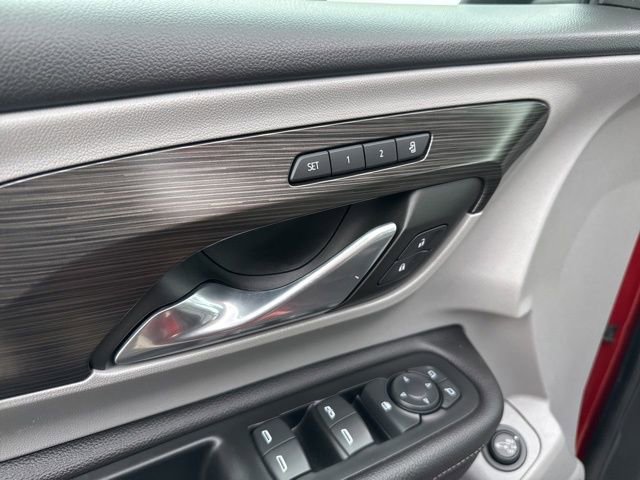 Used 2022 GMC Terrain SLT image 23