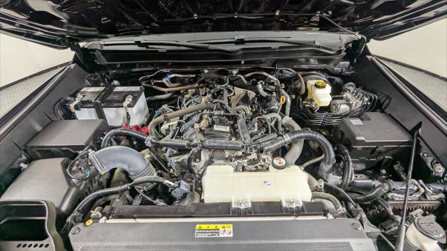 Used 2024 Toyota Tacoma SR5 RWD image 31