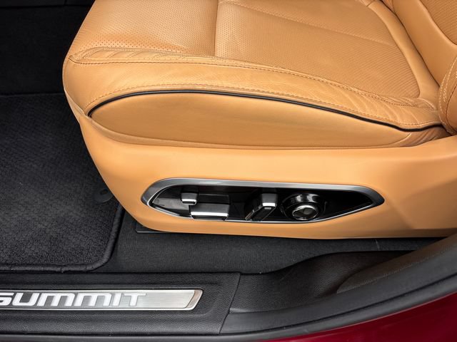 Used 2025 Jeep Grand Cherokee L Summit AWD/4WD image 7