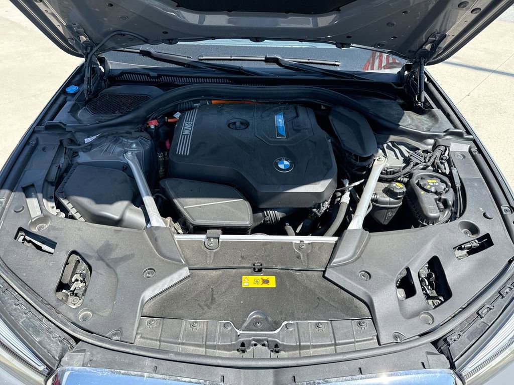 Used 2022 BMW 530e xDrive w/ Premium Package AWD/4WD image 26