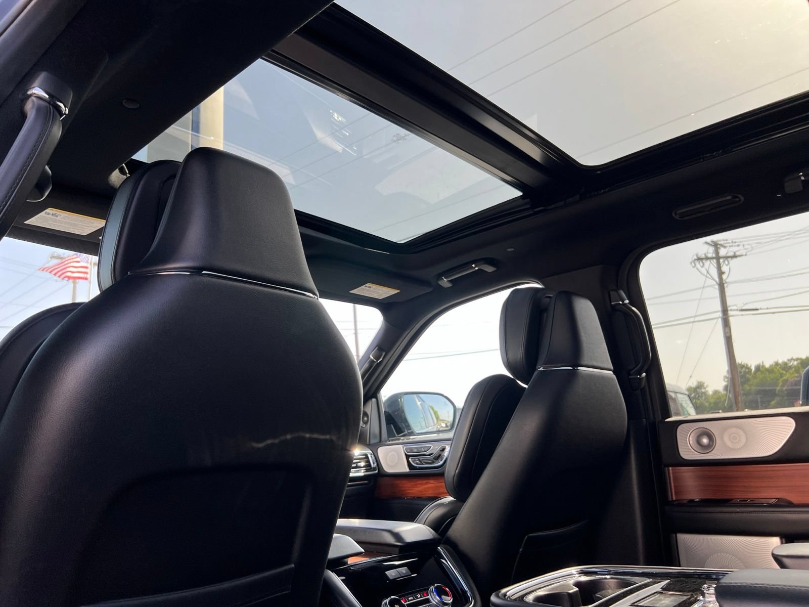 Used 2019 Lincoln Navigator L Reserve AWD/4WD image 39