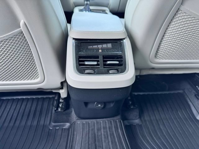 Used 2021 Volvo XC90 T5 Momentum w/ Protection Package AWD/4WD image 35