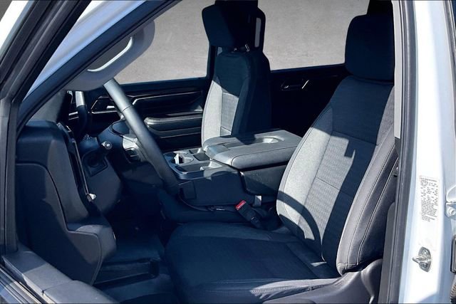 Used 2024 Chevrolet Silverado 2500 LT w/ Convenience Package image 23