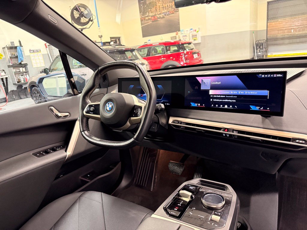 Used 2024 BMW iX xDrive50 w/ Sport Package AWD/4WD image 30