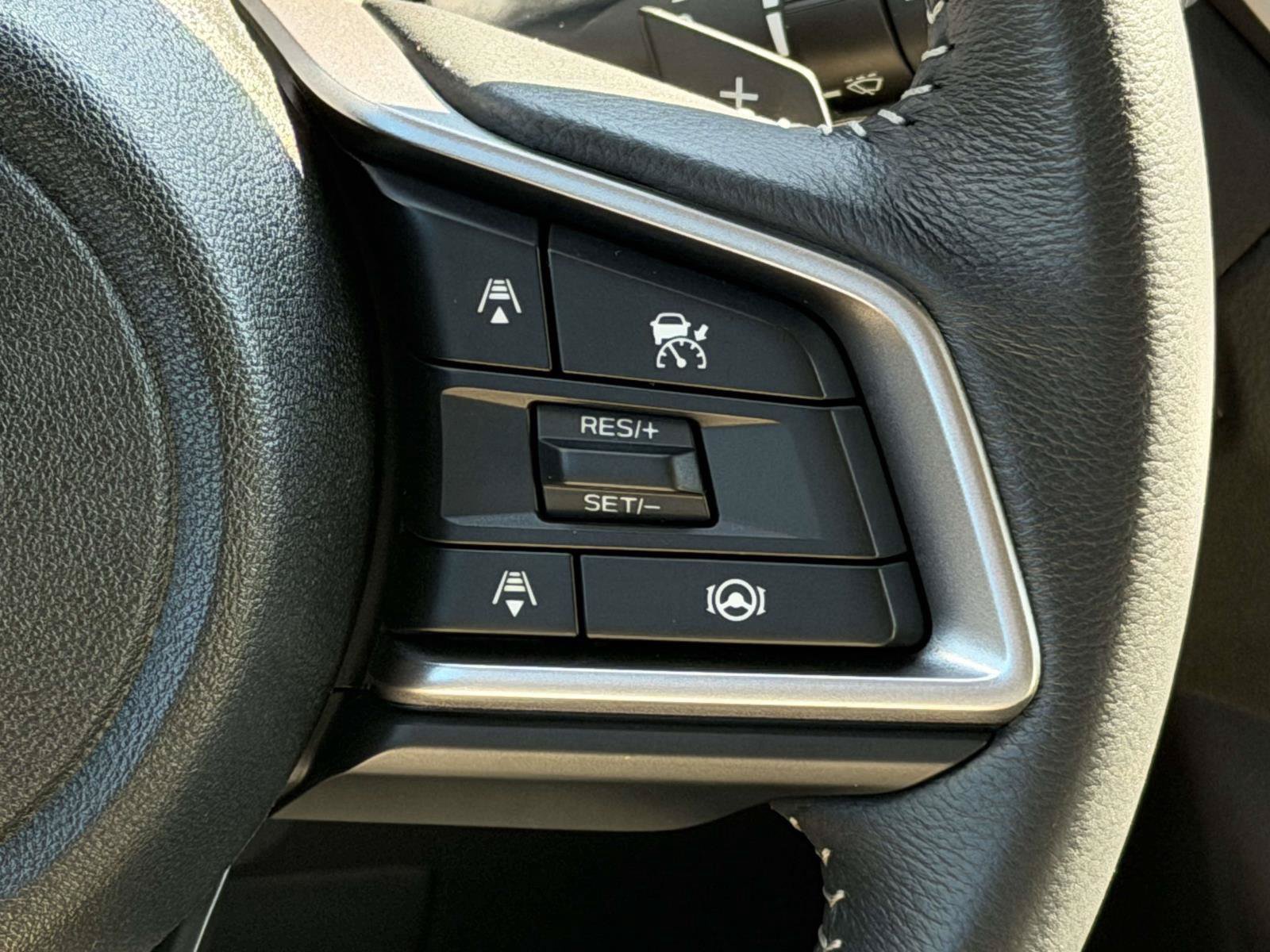 Used 2025 Subaru Ascent Premium AWD/4WD image 16