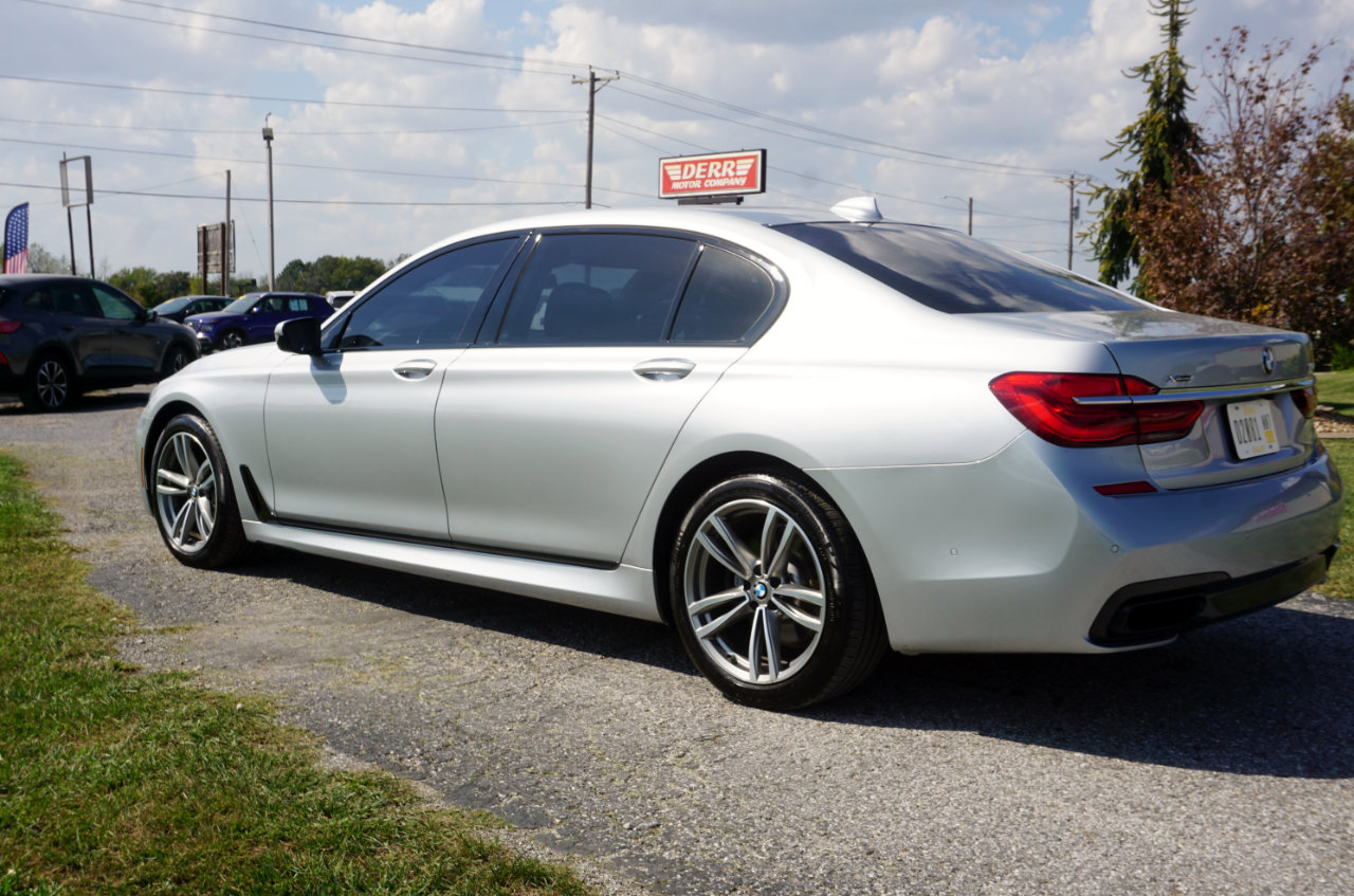 Used 2018 BMW 750i xDrive image 21