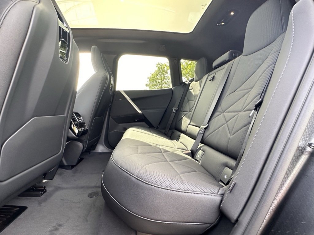 Used 2025 BMW iX xDrive50 w/ Sport Package image 19