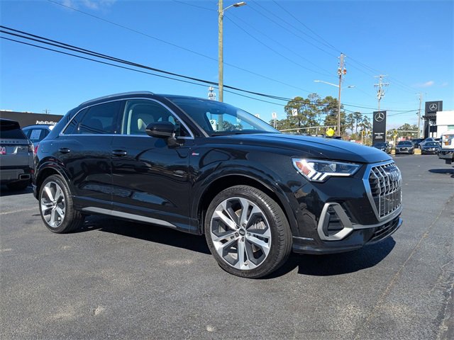 Used 2020 Audi Q3 2.0T Prestige w/ Prestige Package image 2