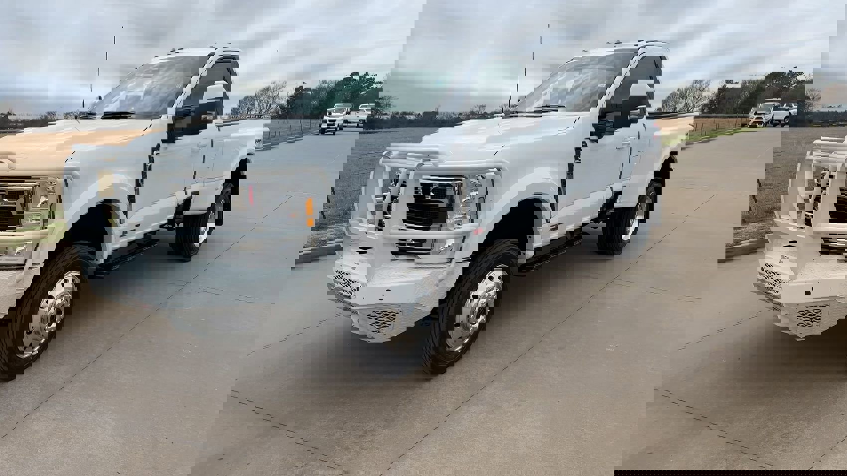 Used 2025 Ford F450 XLT w/ 360-Degree Camera Package image 4