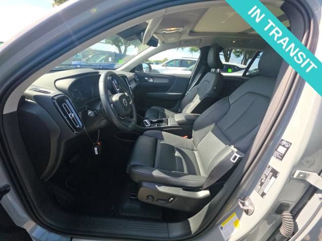Certified 2026 Volvo XC40 B5 Plus AWD/4WD image 2