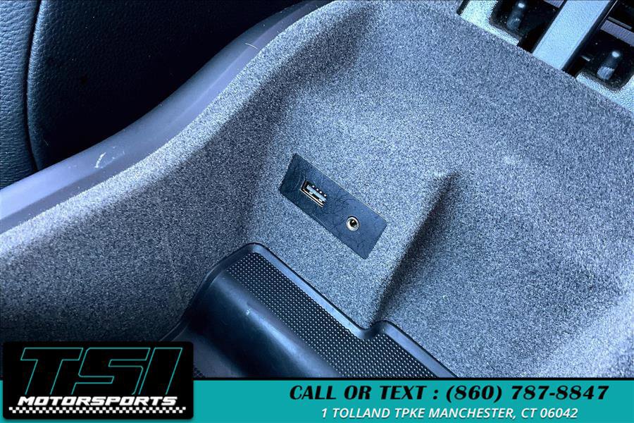 Used 2014 Porsche Cayenne Platinum Edition image 33