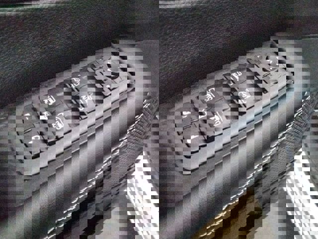 New 2026 Chrysler Pacifica Select image 32