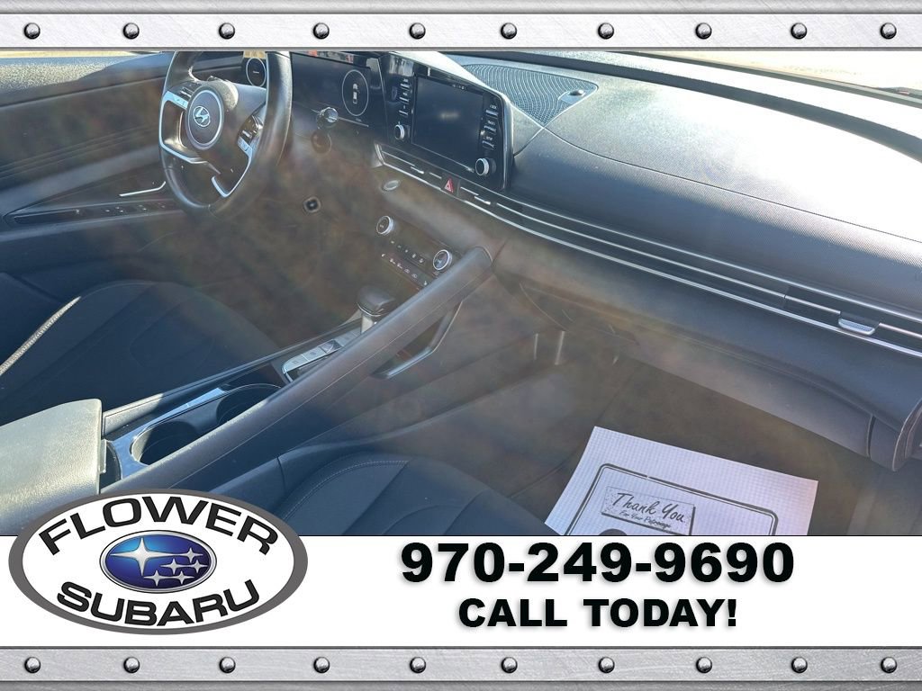 Used 2021 Hyundai Elantra SEL w/ Convenience + Premium Package image 10