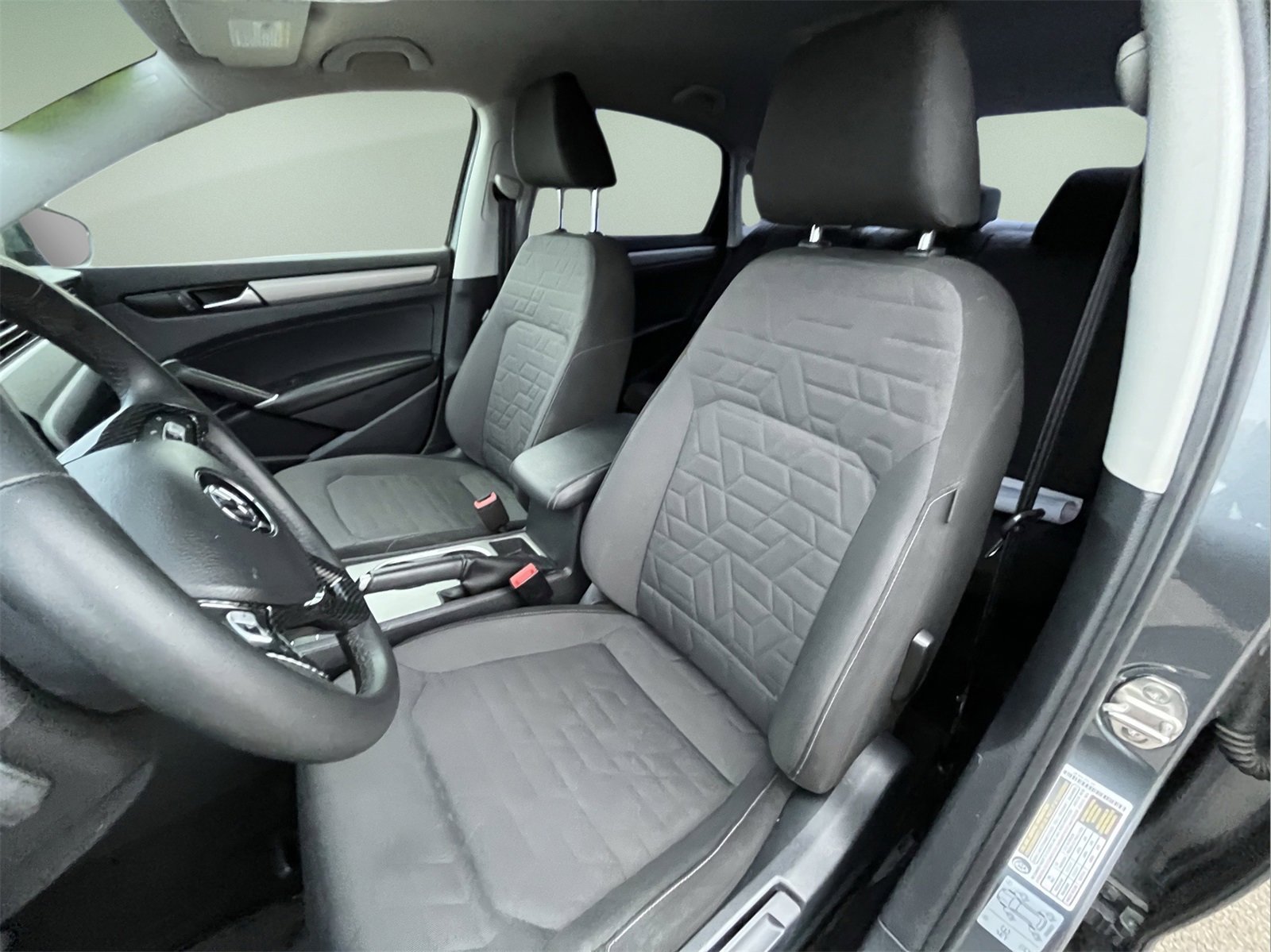 Used 2021 Volkswagen Passat 2.0T S image 12