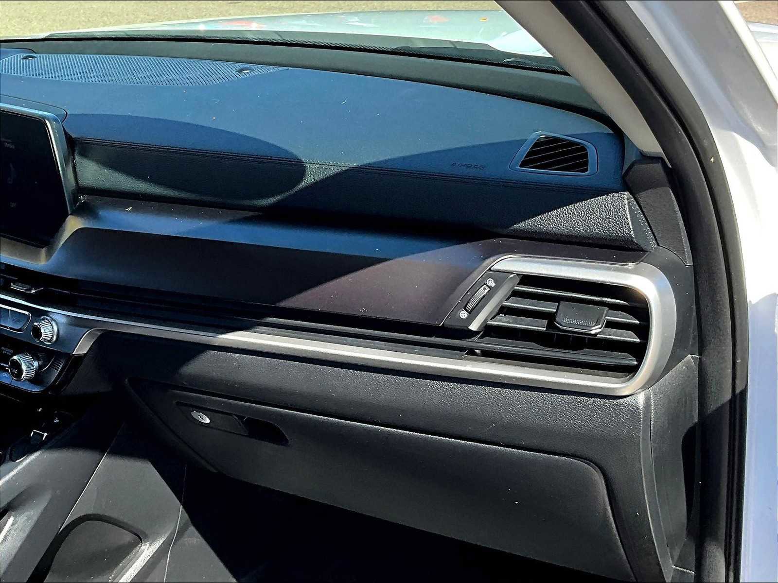 Used 2023 Kia Telluride S image 13