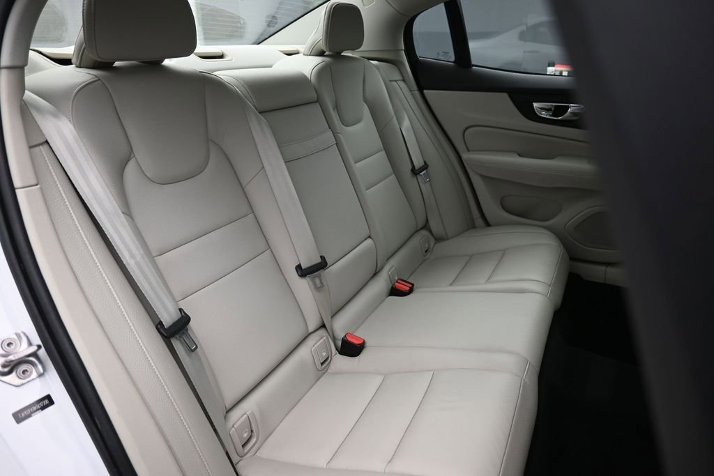 Used 2019 Volvo S60 T5 Momentum w/ Premium Package FWD image 24