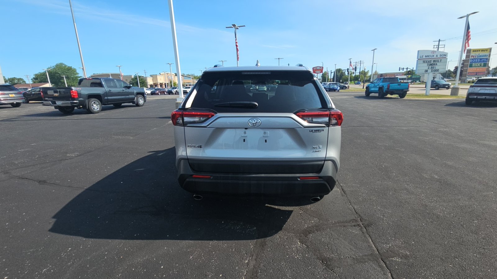 Certified 2025 Toyota RAV4 XLE AWD/4WD image 4