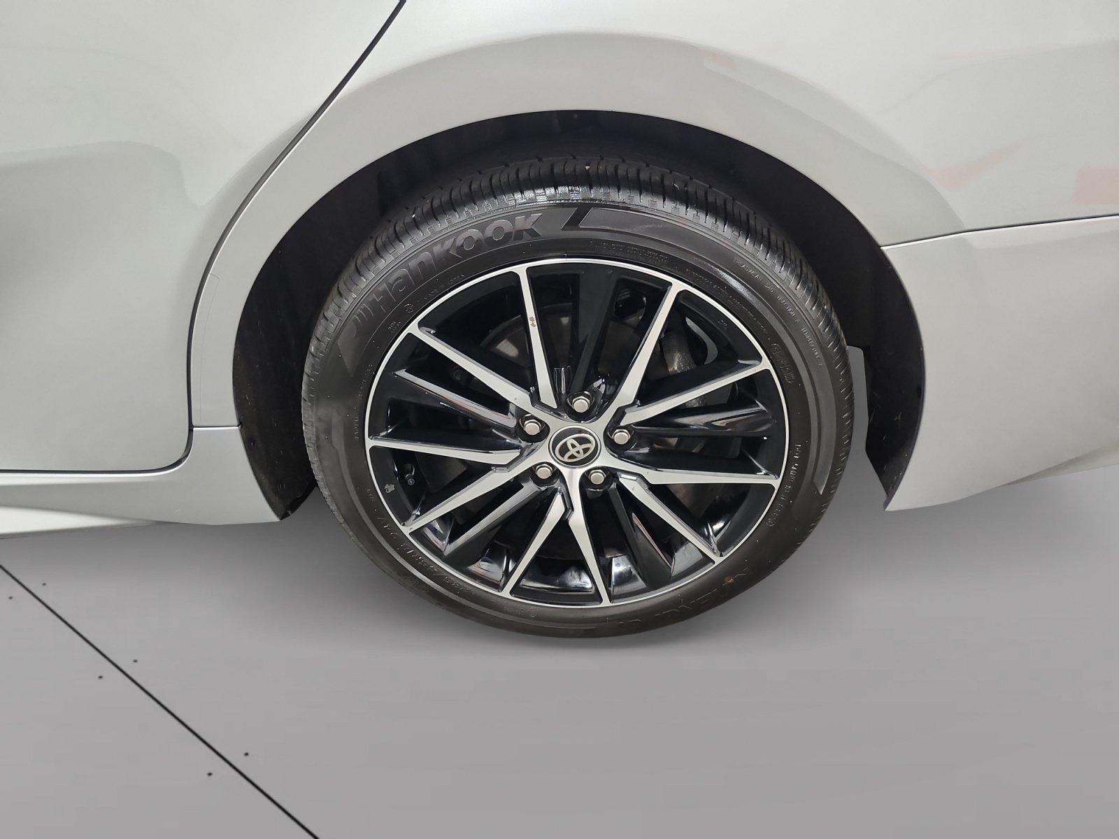 Used 2024 Toyota Camry SE AWD/4WD image 15
