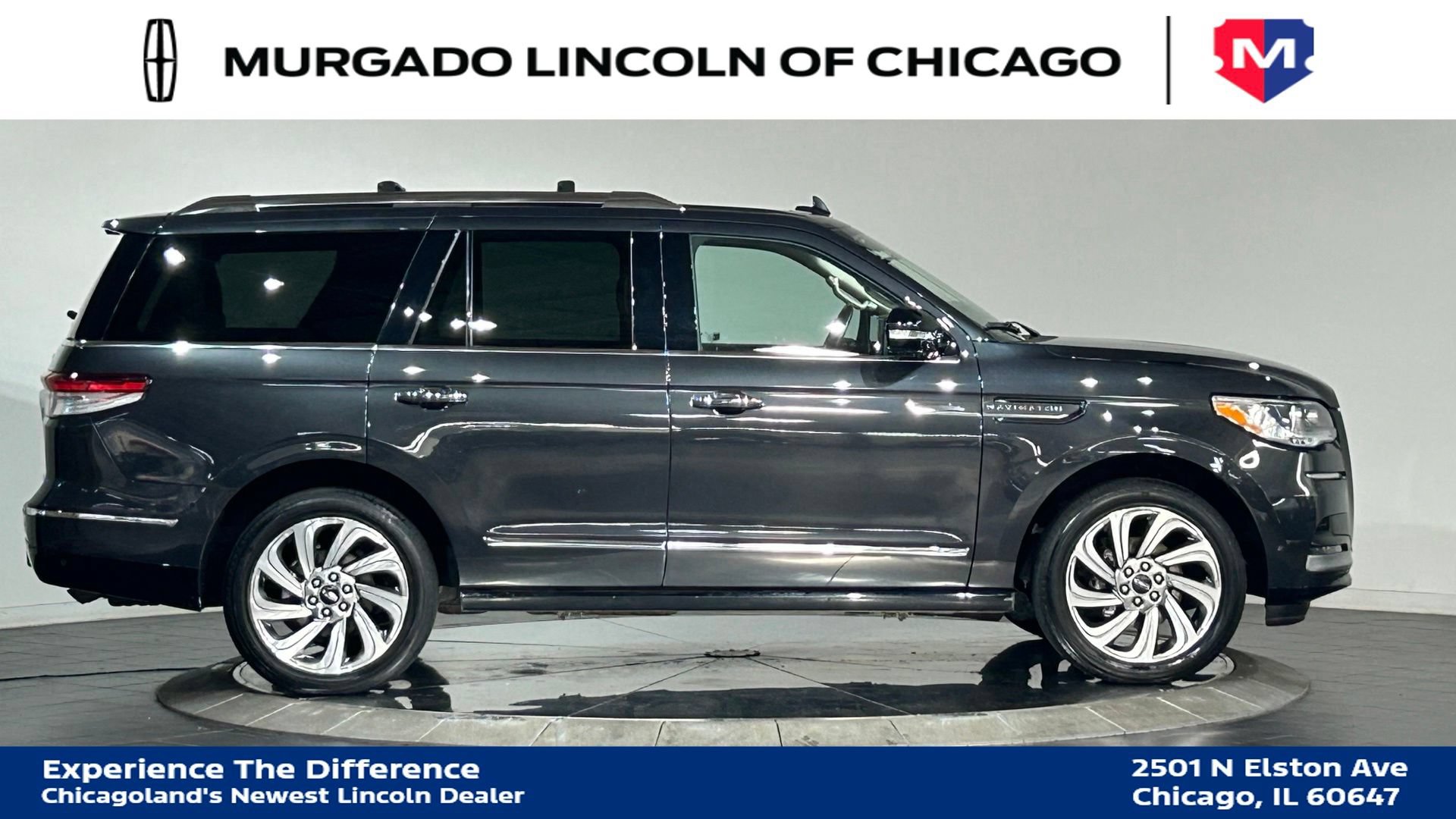 Used 2023 Lincoln Navigator Reserve AWD/4WD image 9