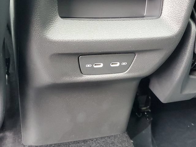 New 2026 Volkswagen Tiguan SE AWD/4WD image 11