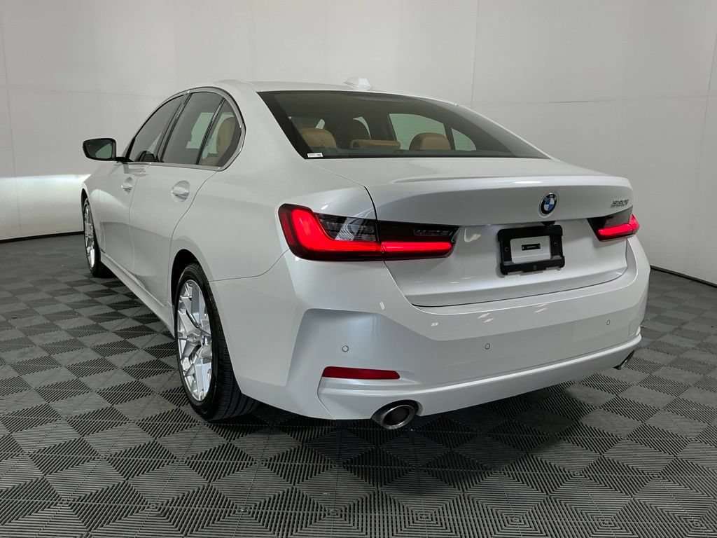 Used 2025 BMW 330i Sedan w/ Premium Package RWD image 7