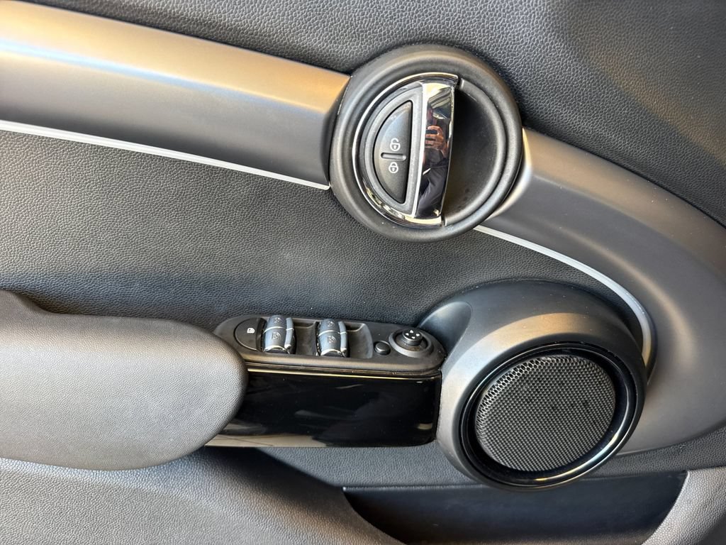 Used 2022 MINI Cooper S FWD image 13