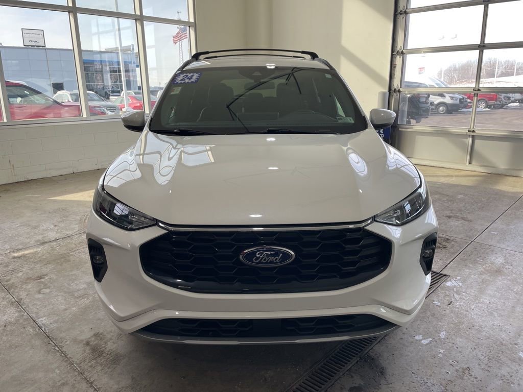 Certified 2024 Ford Escape ST-Line Select w/ Tech Pack #1 image 2