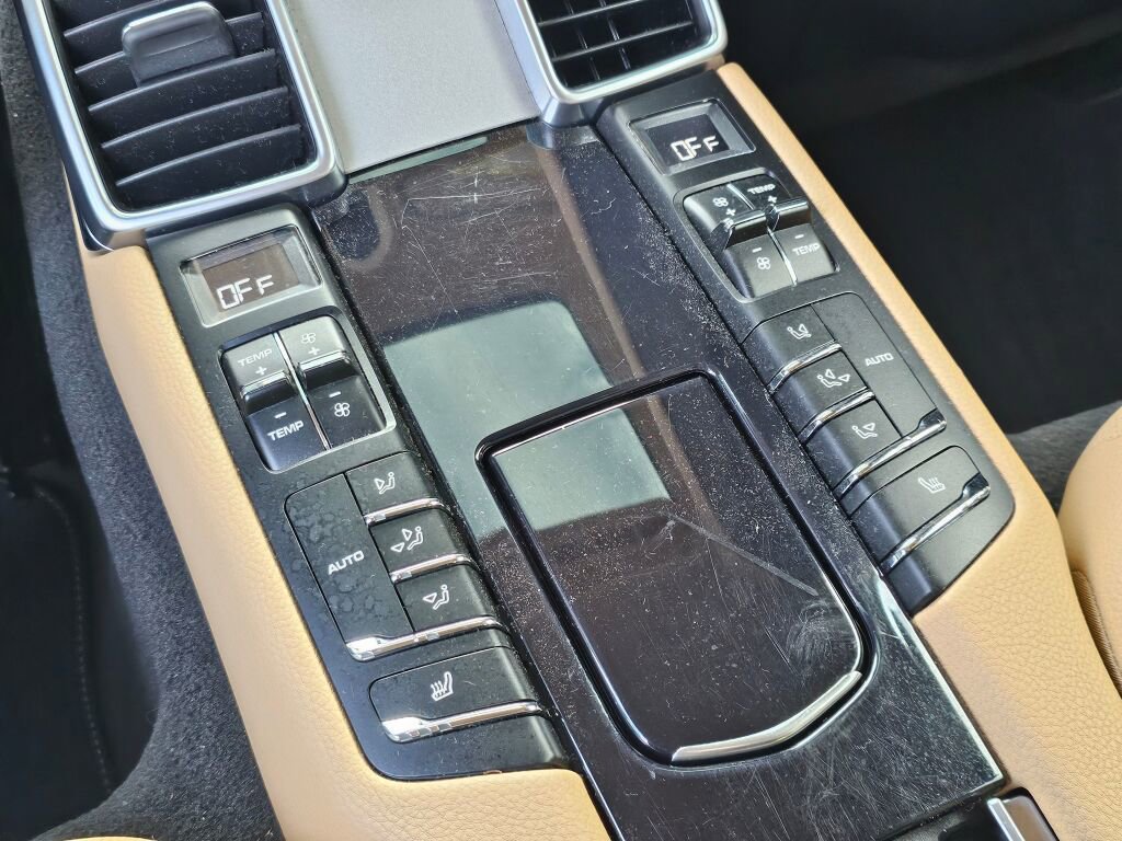 Used 2016 Porsche Panamera 4S image 16