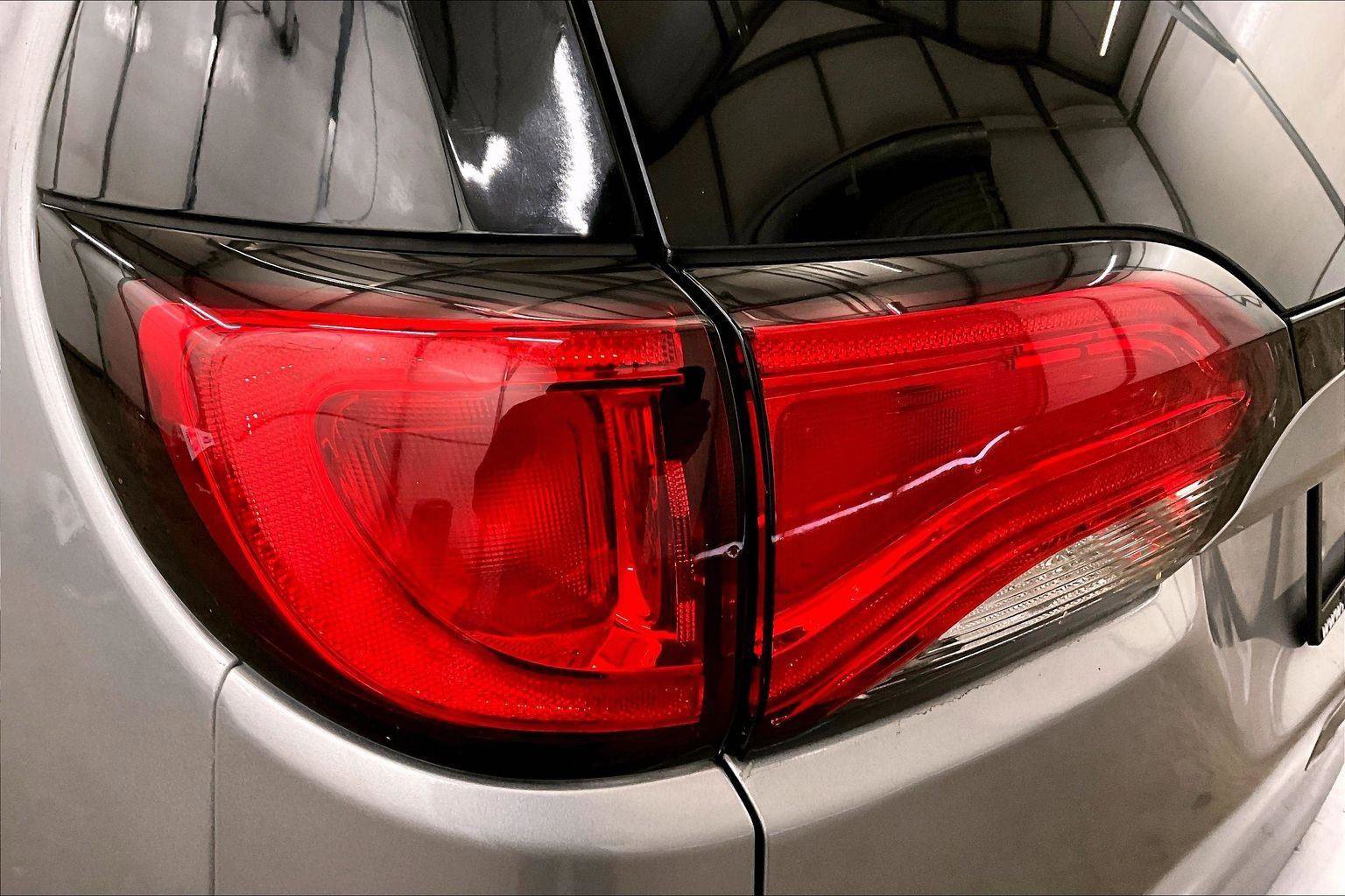 Used 2020 Chrysler Voyager L image 29