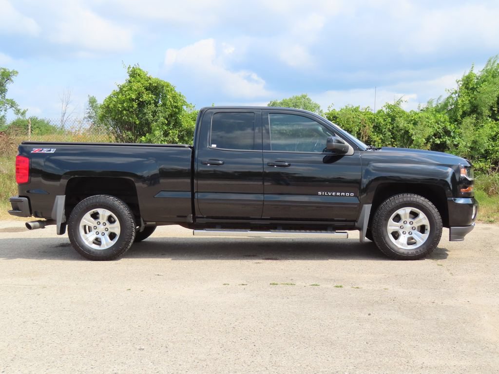 Used 2017 Chevrolet Silverado 1500 LT w/ All Star Edition AWD/4WD image 2