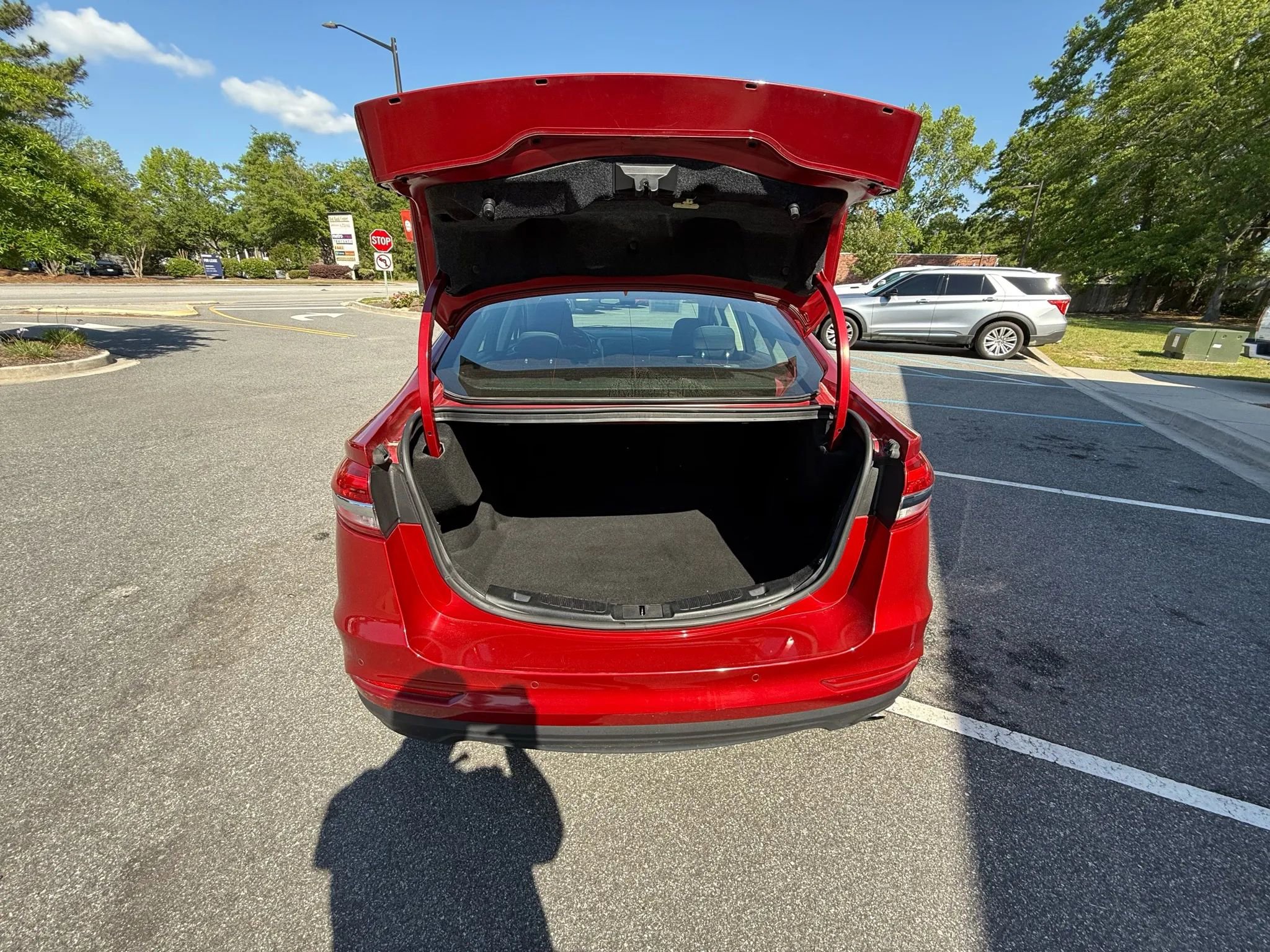 Used 2020 Ford Fusion SE image 9