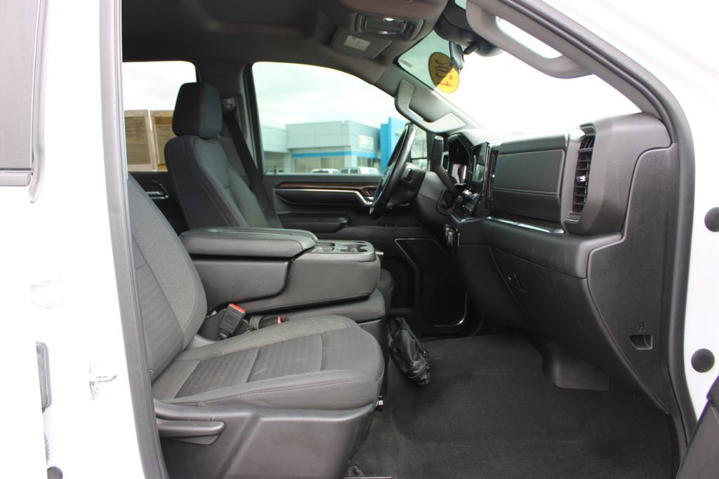 Used 2024 Chevrolet Silverado 2500 LT image 26