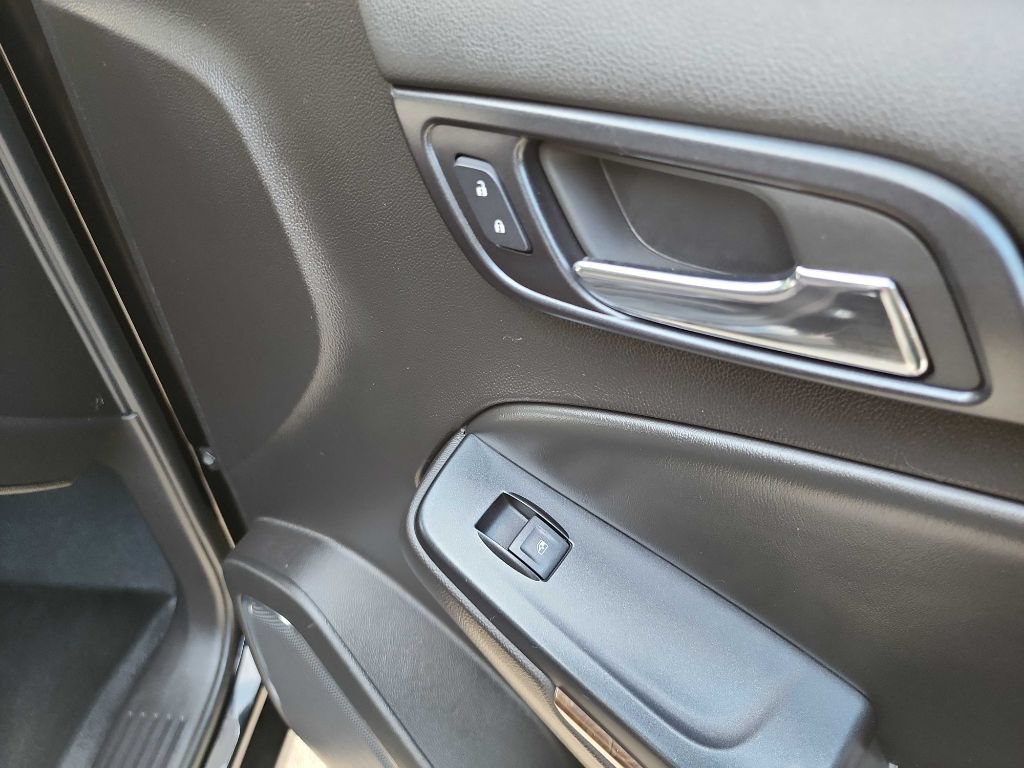 Used 2015 Chevrolet Tahoe 2WD image 28