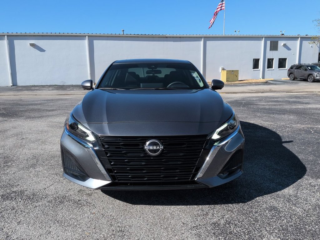 Certified 2025 Nissan Altima 2.5 SL AWD/4WD image 9
