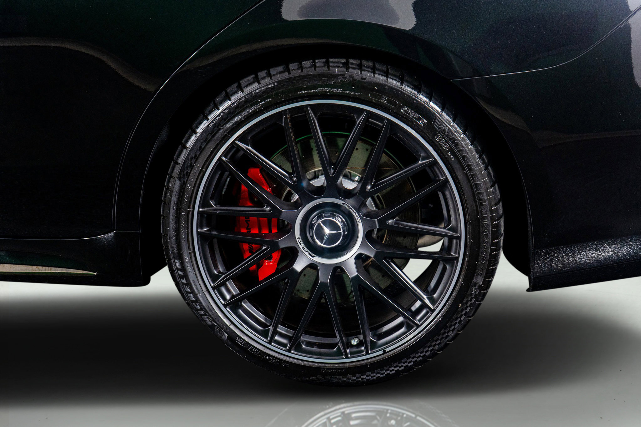 Used 2025 Mercedes-Benz S 63 AMG S w/ AMG Night Package image 18