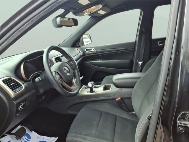 Used 2014 Jeep Grand Cherokee Laredo w/ 18" Wheel & 8.4" Radio Group image 11