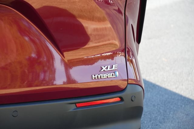 Used 2023 Toyota Sienna XLE FWD image 7