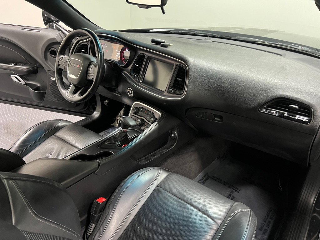 Used 2016 Dodge Challenger SXT Plus image 11