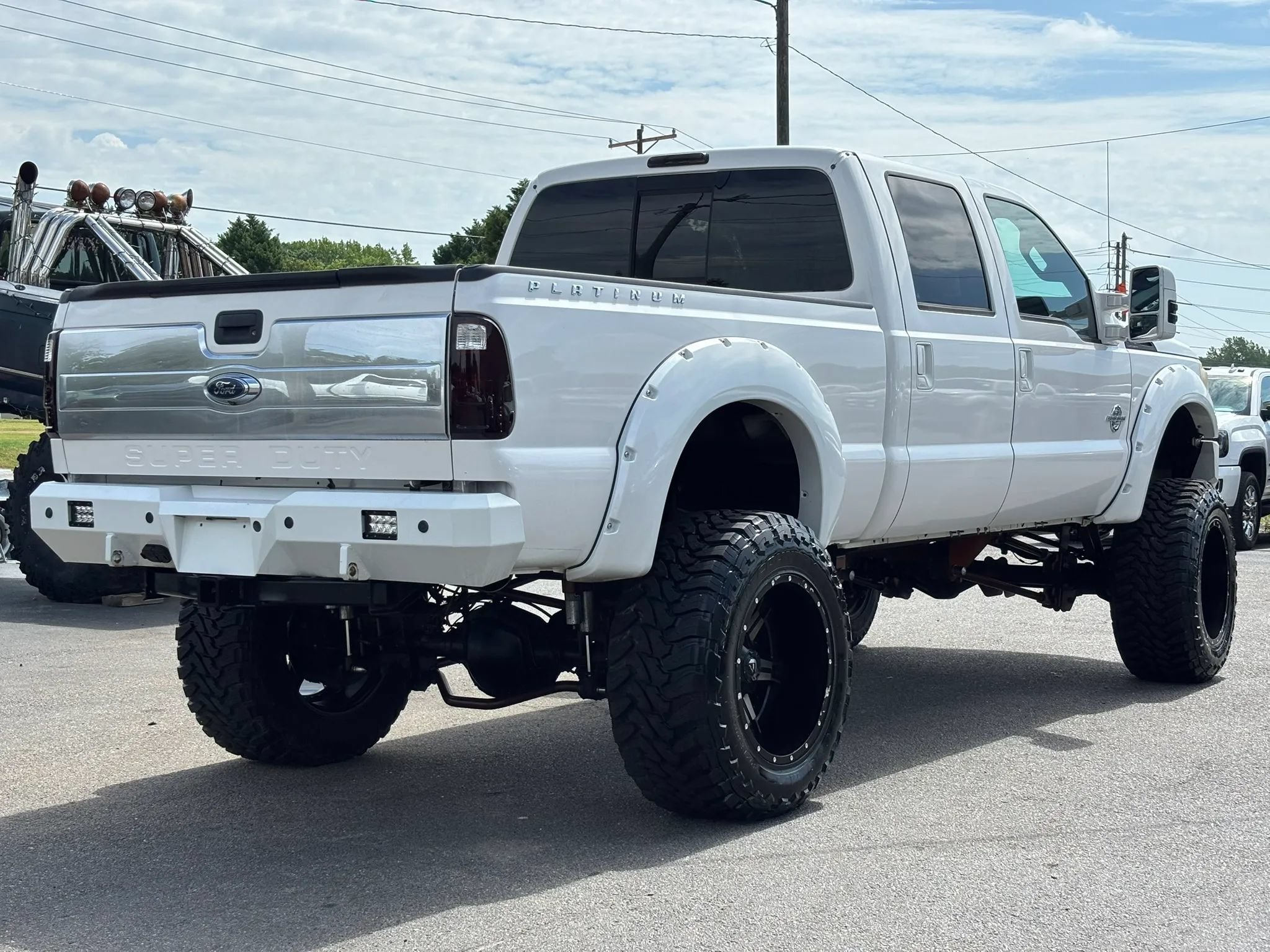 Used 2014 Ford F250 Platinum w/ FX4 Off-Road Package AWD/4WD image 5