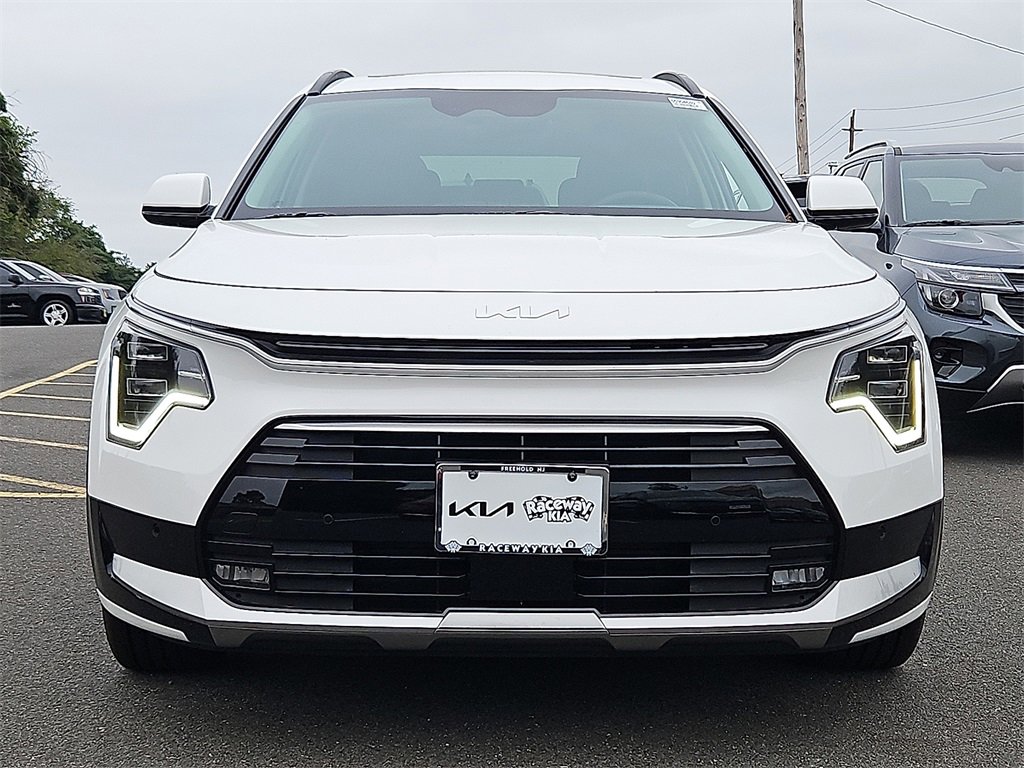 New 2025 Kia Niro SX Touring image 2