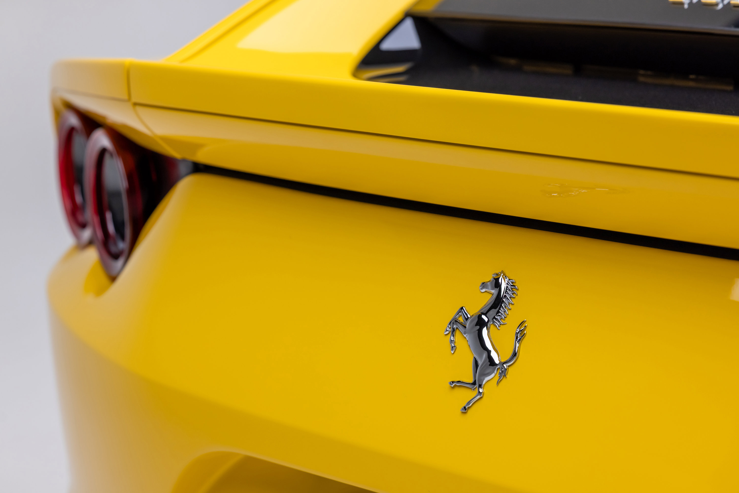 Used 2019 Ferrari 812 Superfast image 31